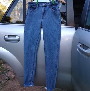 Levi's 721 High Rise Skinny Raw Hem Medium